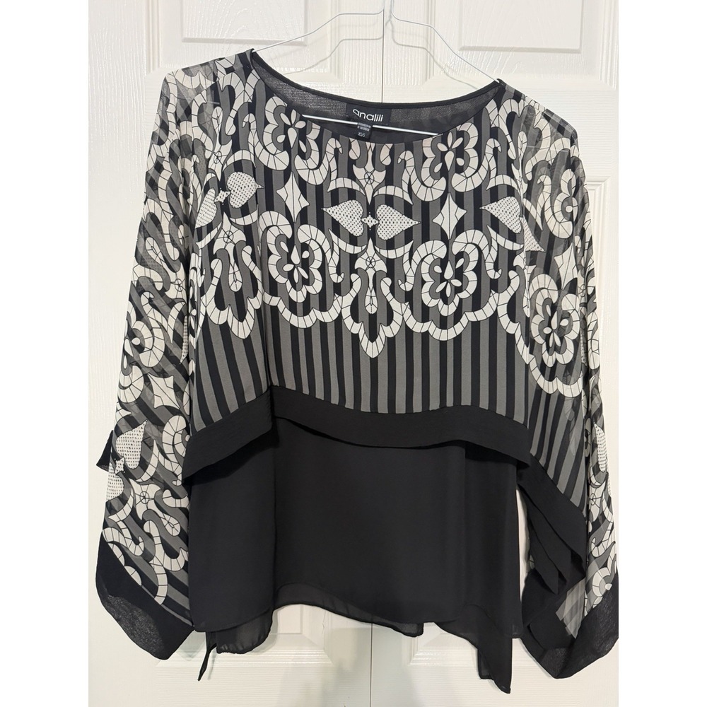 Analili Blouse Black/ Tan Flowey Size XS/S‎